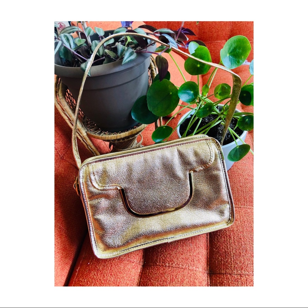 I love Gold Vintage Purse